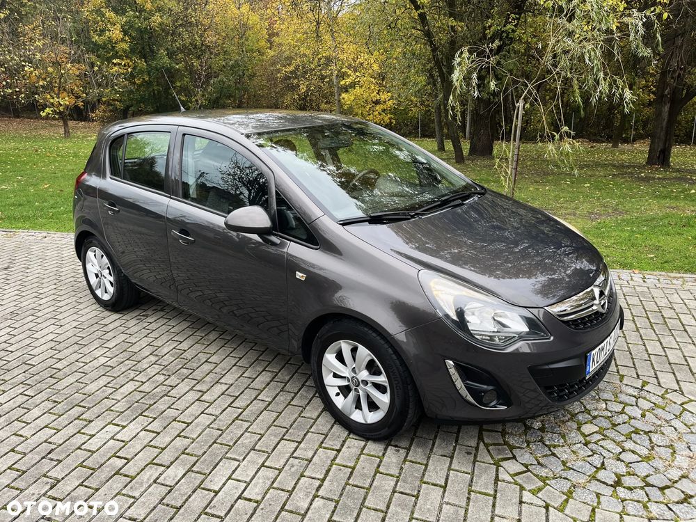 Opel Corsa 1.2 16V Cosmo - 3