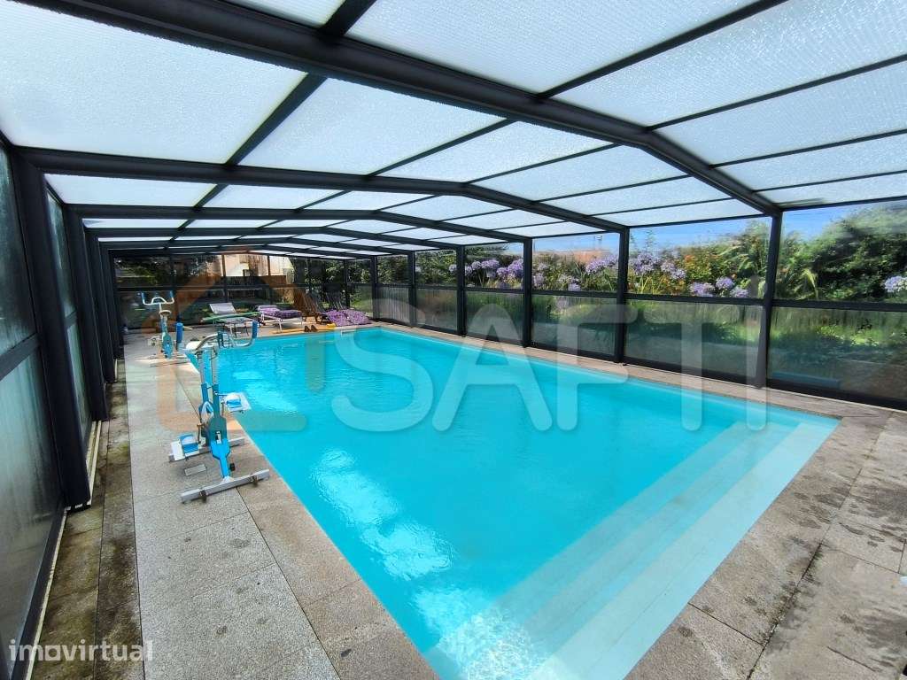 Moradia de Excelência com Piscina Aquecida e Jardim Arborizado - Ma... - Grande imagem: 2/60