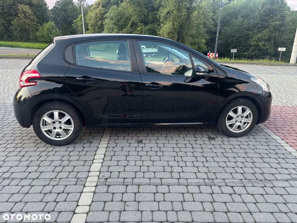Peugeot 208 PureTech 82 Style - 6