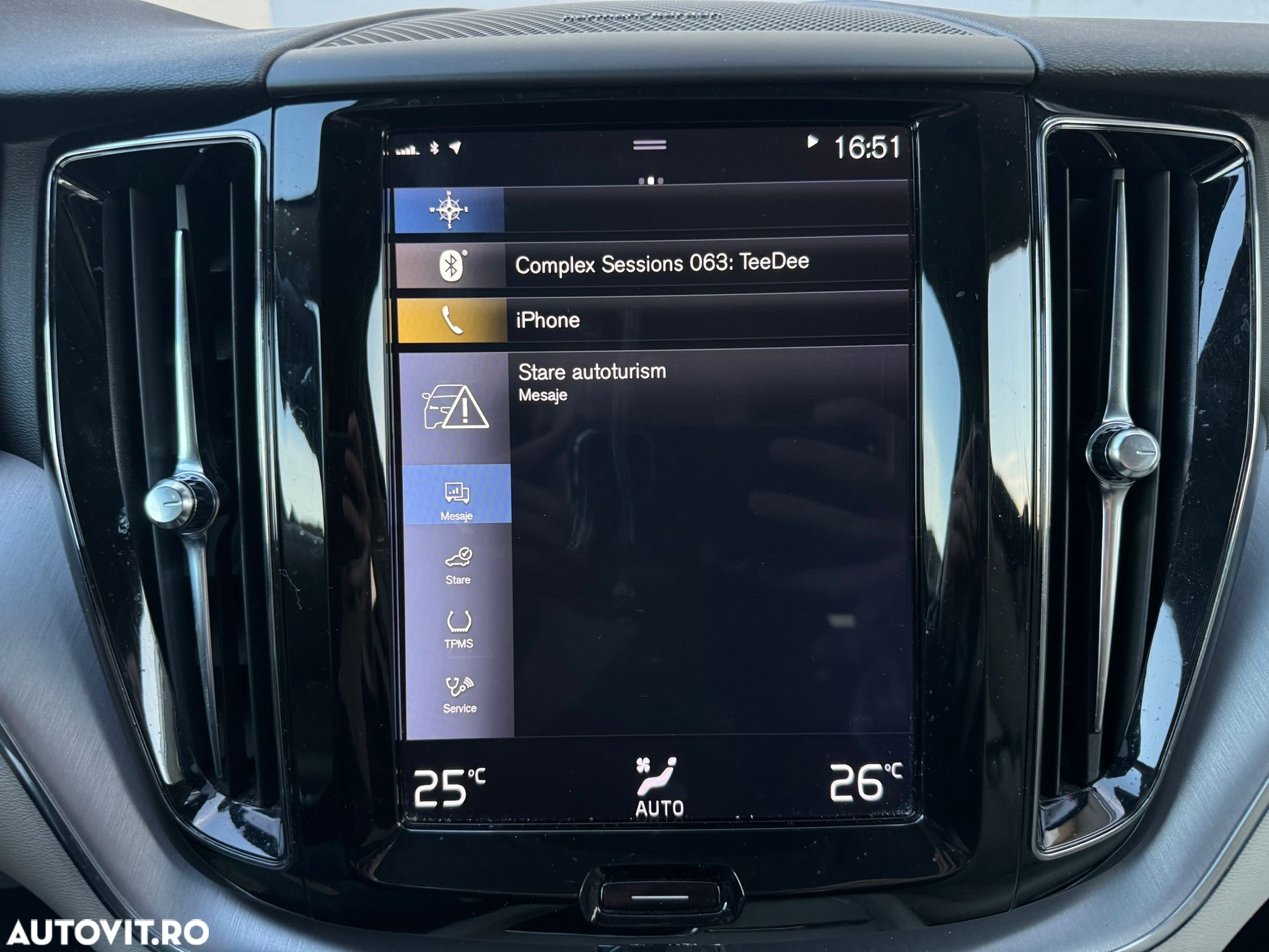 Volvo XC 60 B4 D Geartronic Momentum Pro - 25