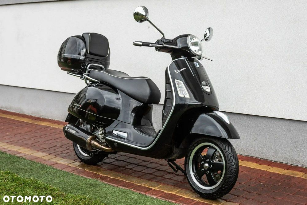 Piaggio Vespa - 2