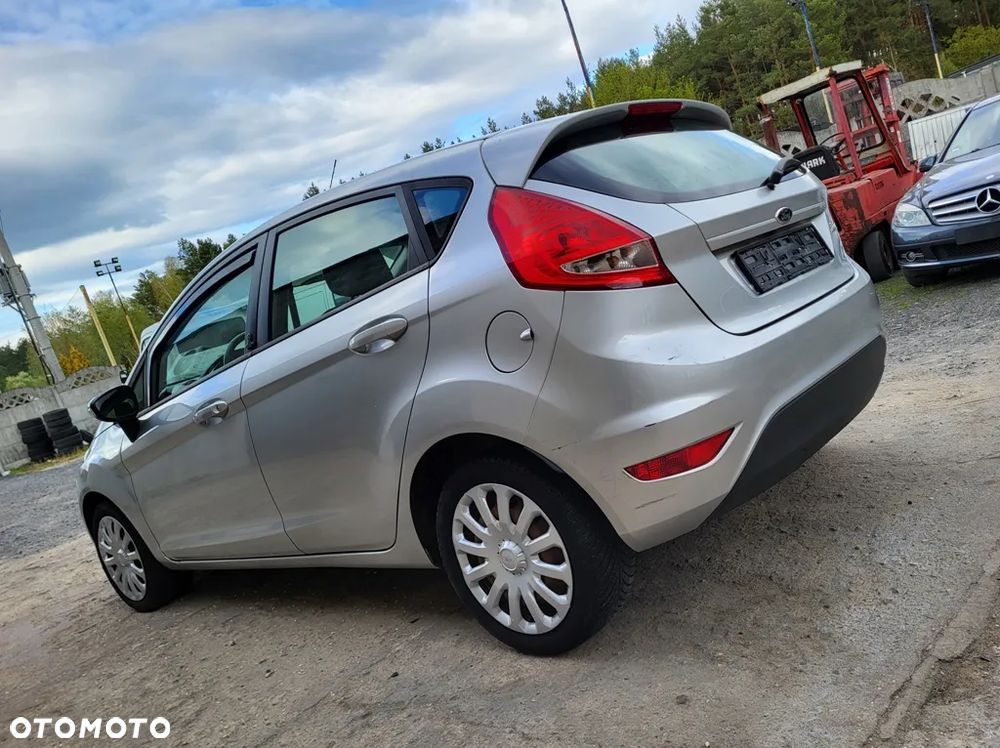Ford Focus 1.6 Ambiente EU5 - 6