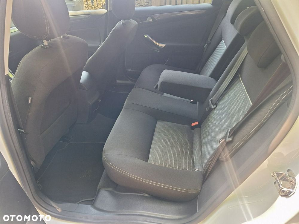 Ford Mondeo 2.0 TDCi Titanium - 20