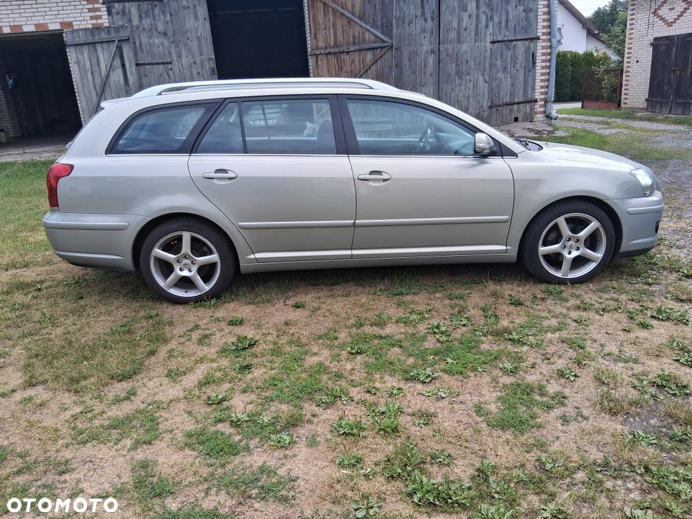 Toyota Avensis - 3