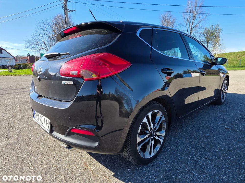 Kia Ceed 1.6 CRDi 128 Platinum Edition - 16