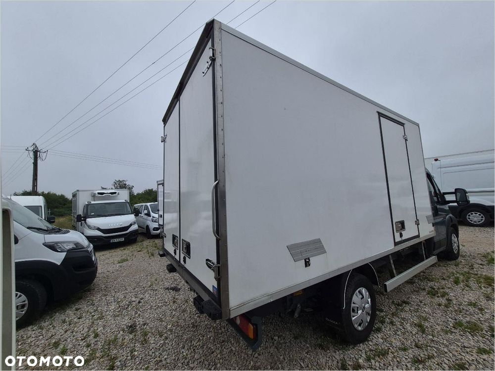 Peugeot Boxer 435 BlueHDi Euro 6 2179ccm - 165KM 3,5t 19-2 Boxer 435 BlueHDi L4 Premium - 7