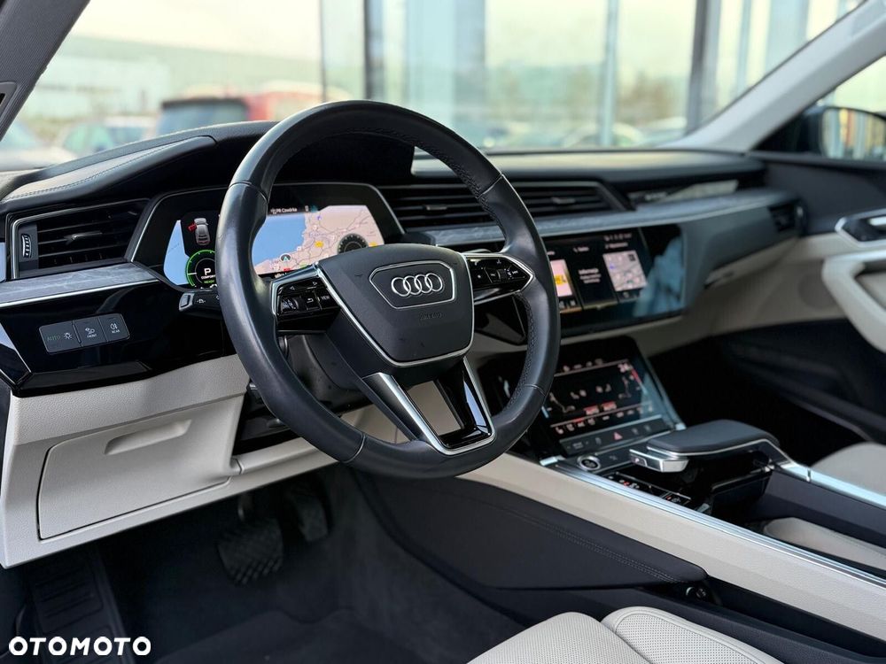 Audi e-tron 55 Quattro S Line - 11