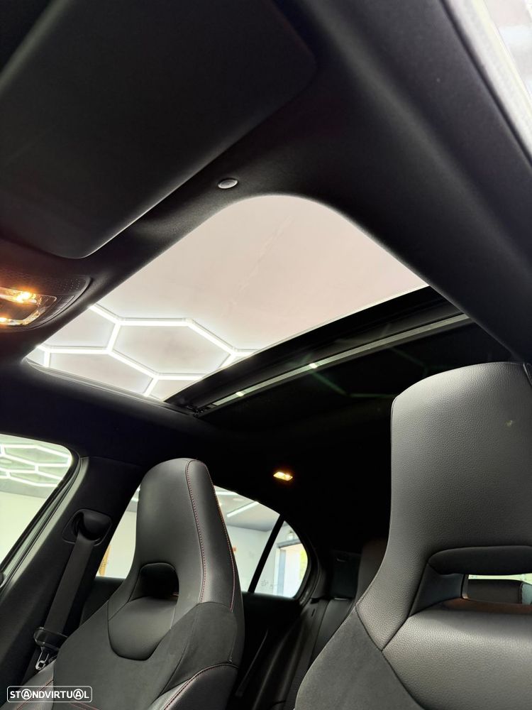 Mercedes-Benz A 200 d 8G-DCT AMG Line - 15