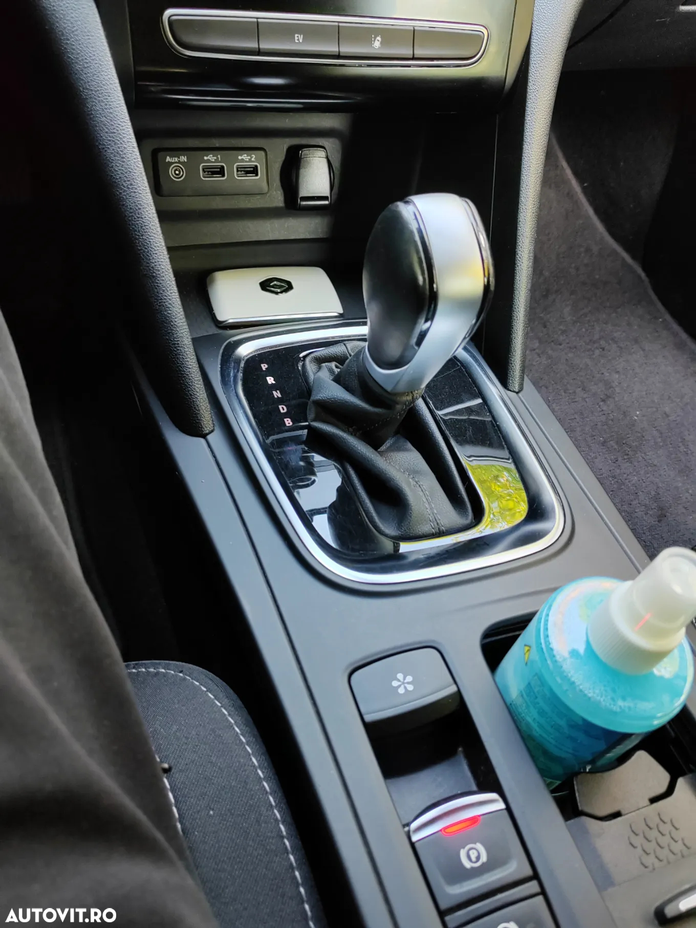 Renault Megane Grandtour E-TECH Plug-in 160 BUSINESS EDITION - 26