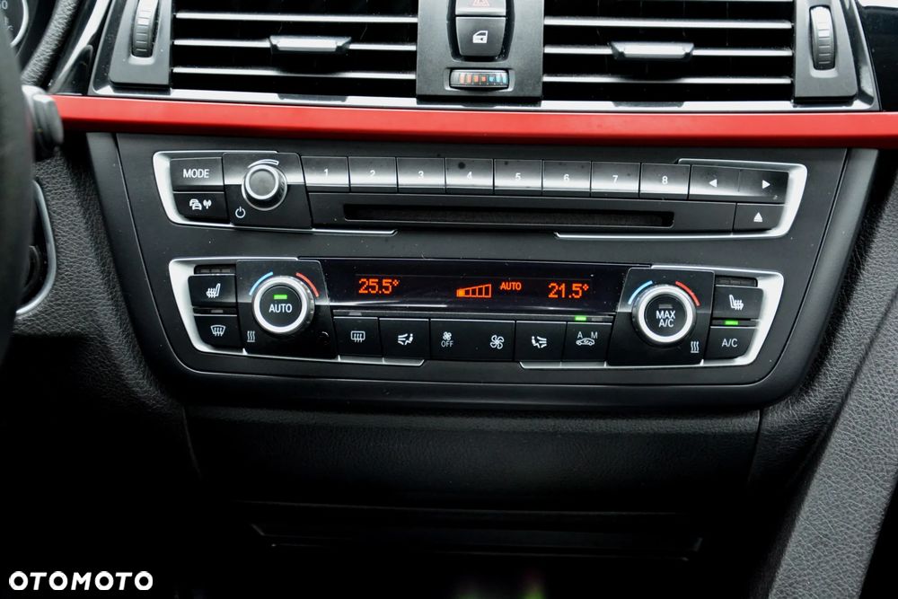 BMW Seria 3 318d Blue Performance Sport Line - 4