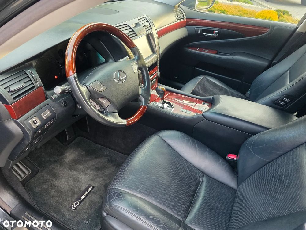 Lexus LS - 30