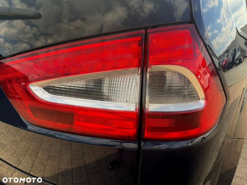 Ford Galaxy - 13