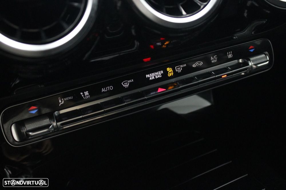Mercedes-Benz A 250 e AMG Line - 31