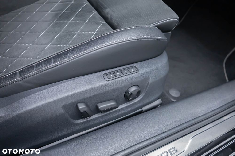 Skoda Superb 2.0 TDI 4x4 DSG Sportline - 36