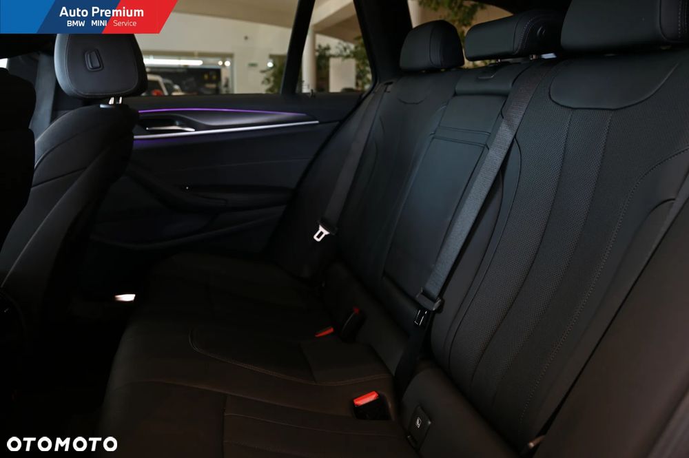 BMW Seria 5 520d xDrive mHEV sport - 11