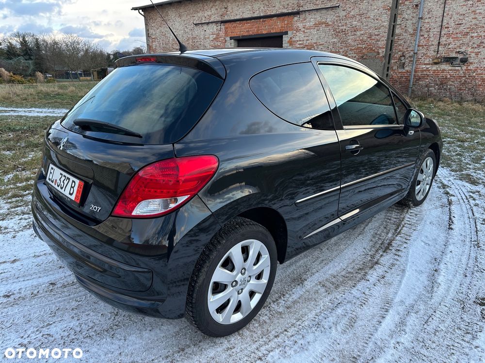 Peugeot 207 1.6 - 8