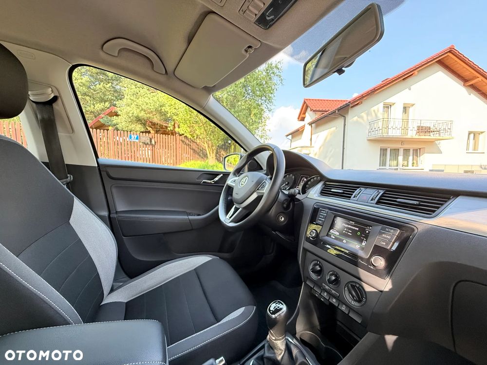 Skoda RAPID 1.2 TSI Ambition - 29