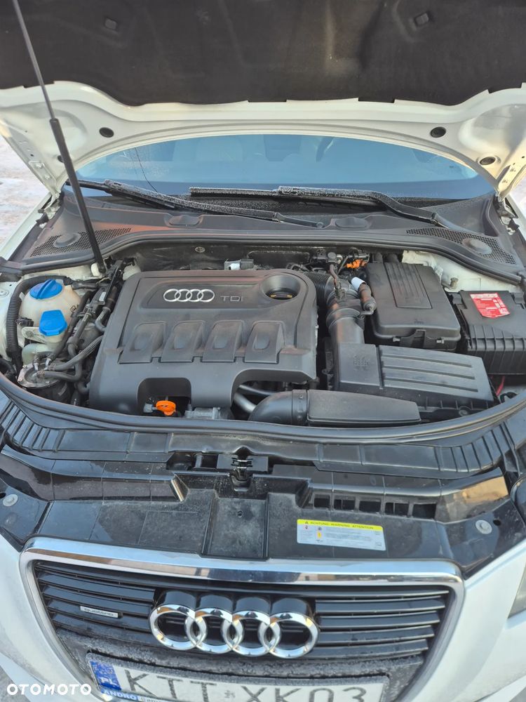 Audi A3 Sportback 2.0 TDI DPF quattro Ambiente - 13