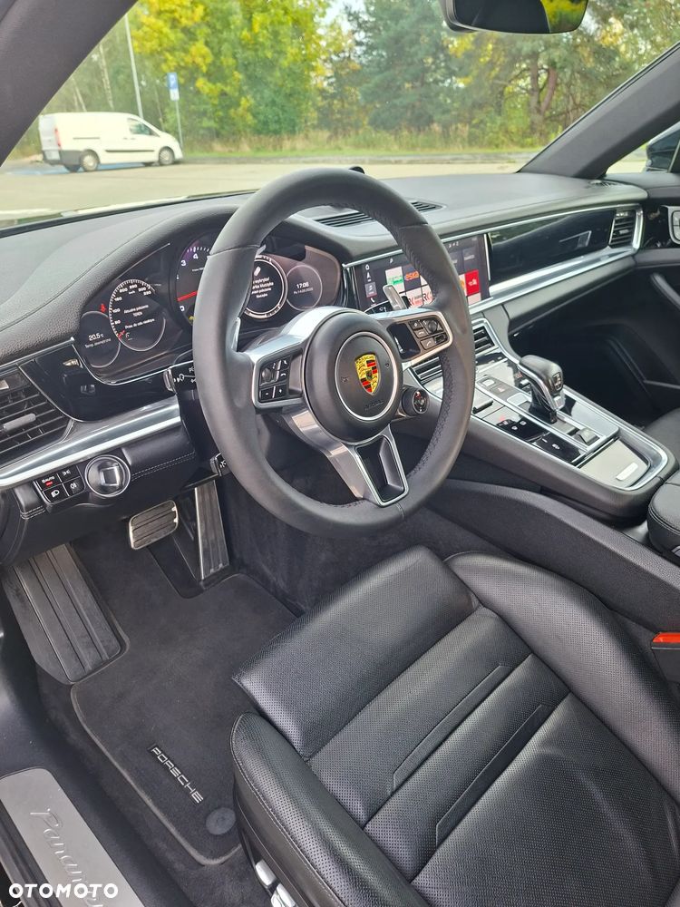 Porsche Panamera 4S - 14
