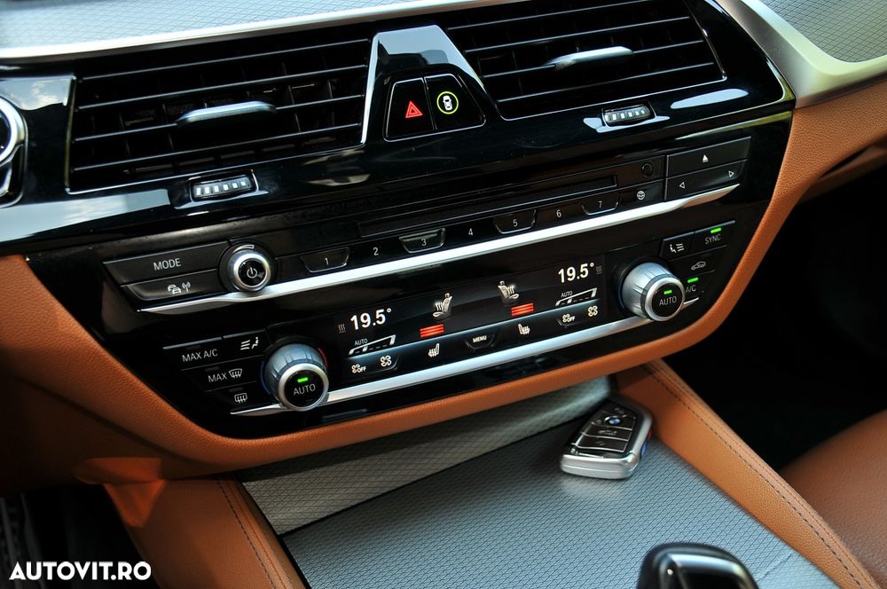 BMW Seria 5 520d xDrive Aut. M Sport Edition - 16