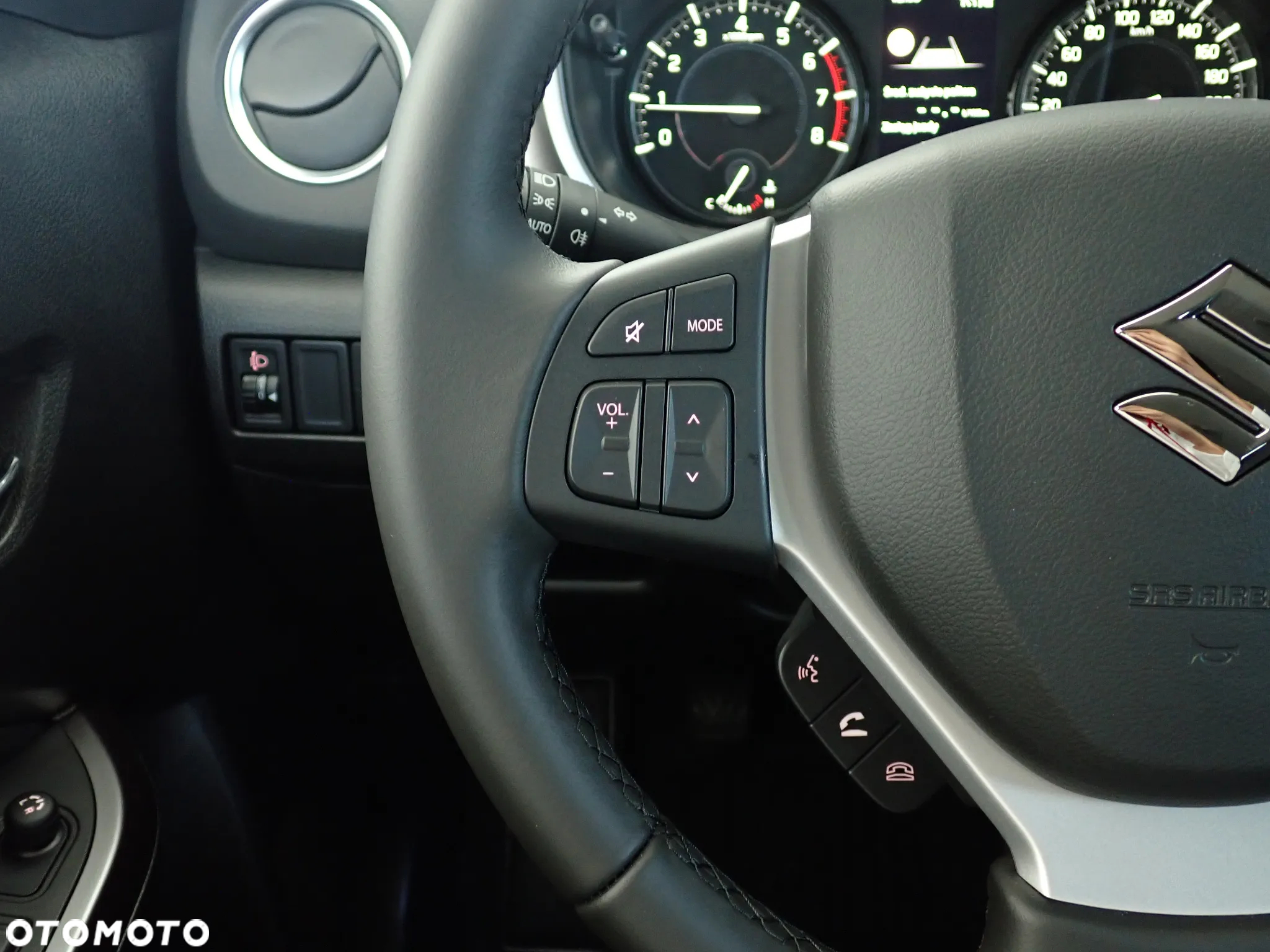 Suzuki Vitara 1.4 Boosterjet mHEV Premium Plus 2WD - 14
