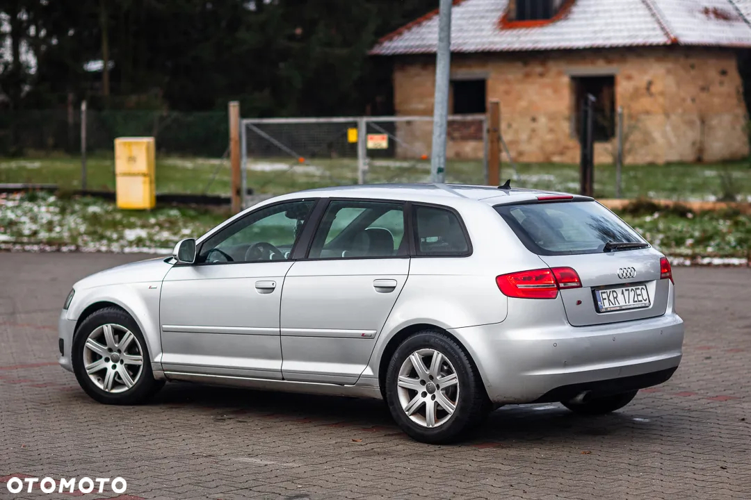 Audi A3 1.6 TDI Sportback S line Sportpaket - 14