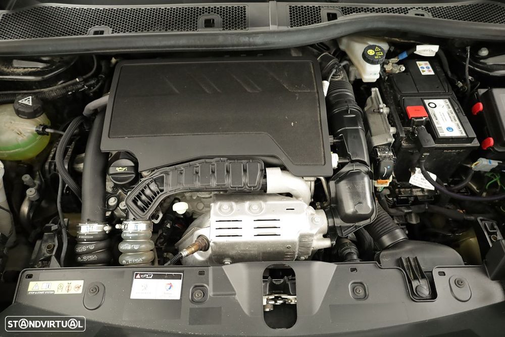 Peugeot 2008 1.2 PureTech Allure Pack EAT8 - 25