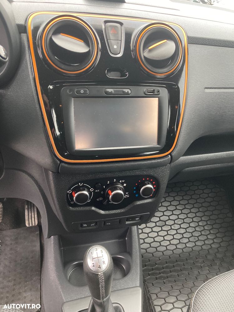 Dacia Lodgy TCe 115 Stepway - 10