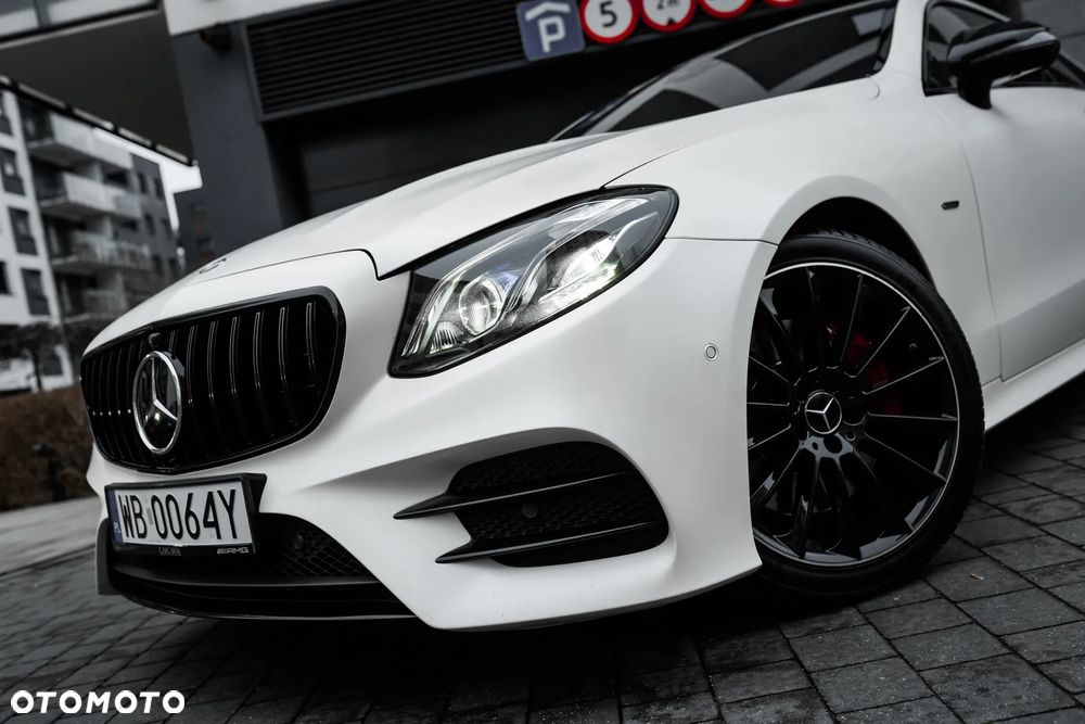 Mercedes-Benz Klasa E 400 4Matic 9G-TRONIC AMG Line - 23