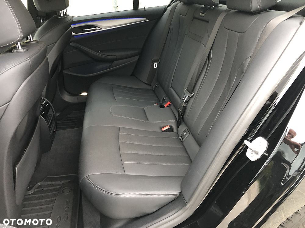 BMW Seria 5 518d mHEV Luxury Line sport - 14
