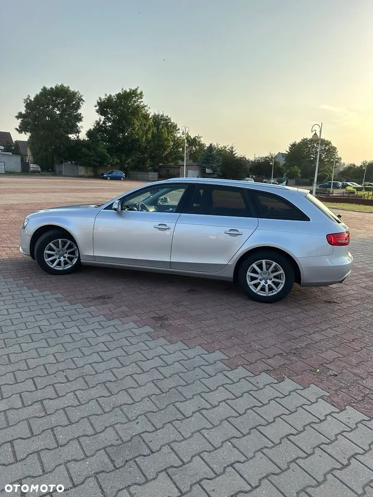 Audi A4 Avant 2.0 TDI DPF Ambiente - 4