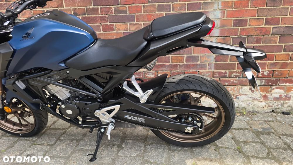 Honda CB - 9