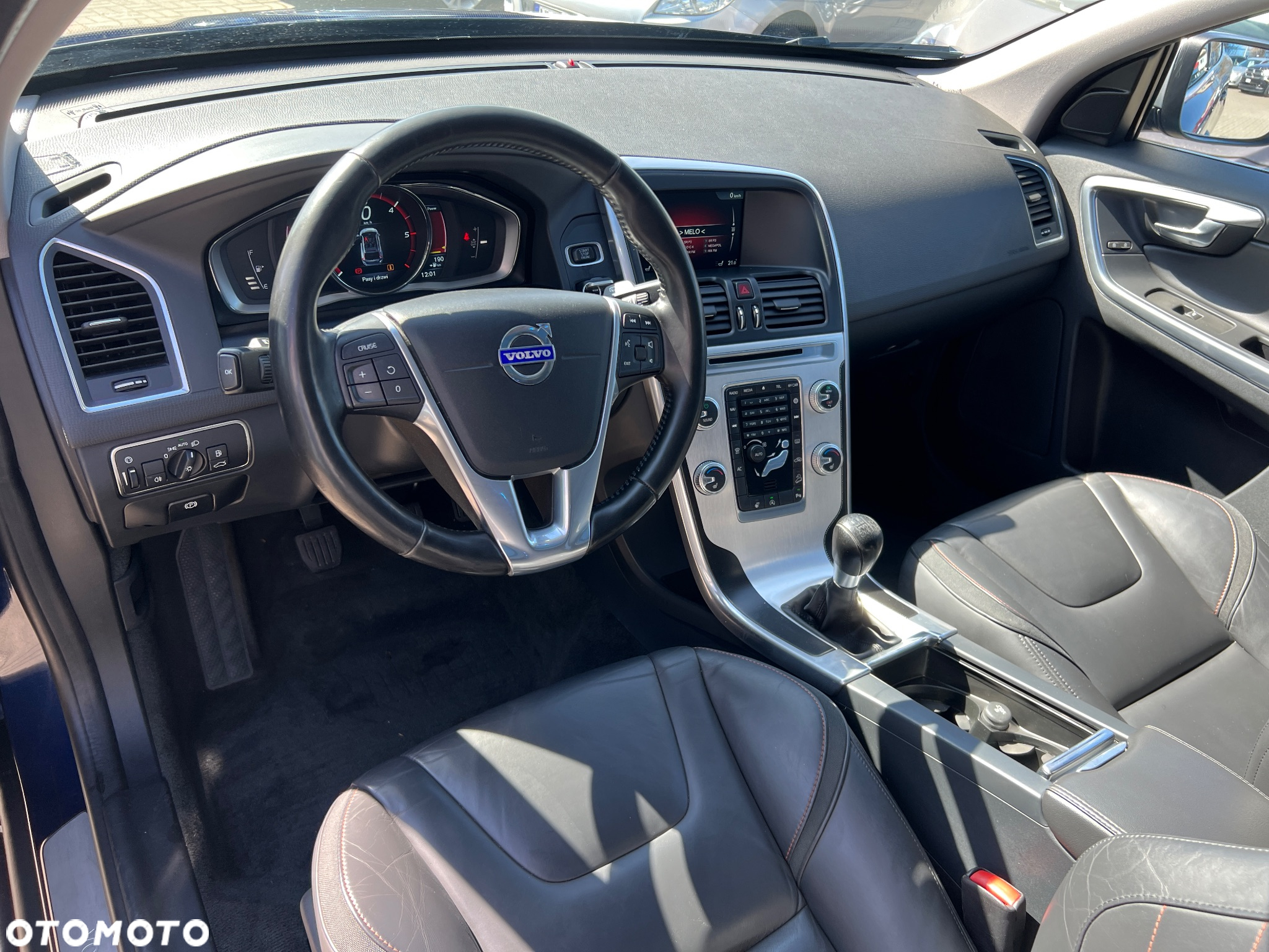 Volvo XC 60 D4 AWD Ocean Race - 18