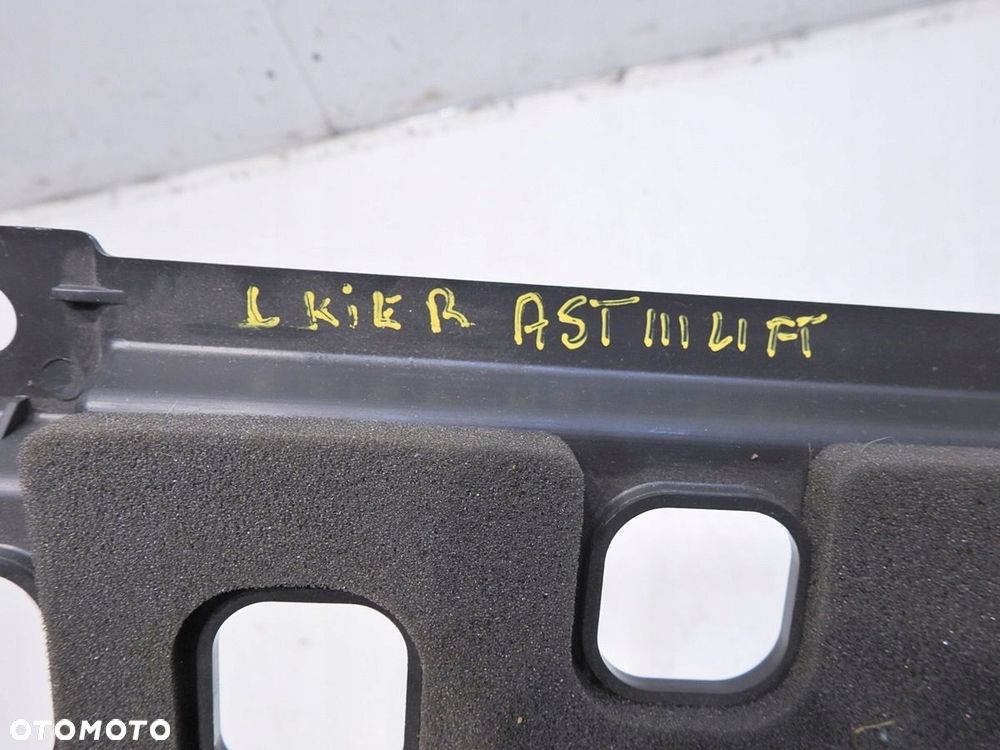 OSŁONA POD KONSOLE LEWA OPEL ASTRA III H - 2