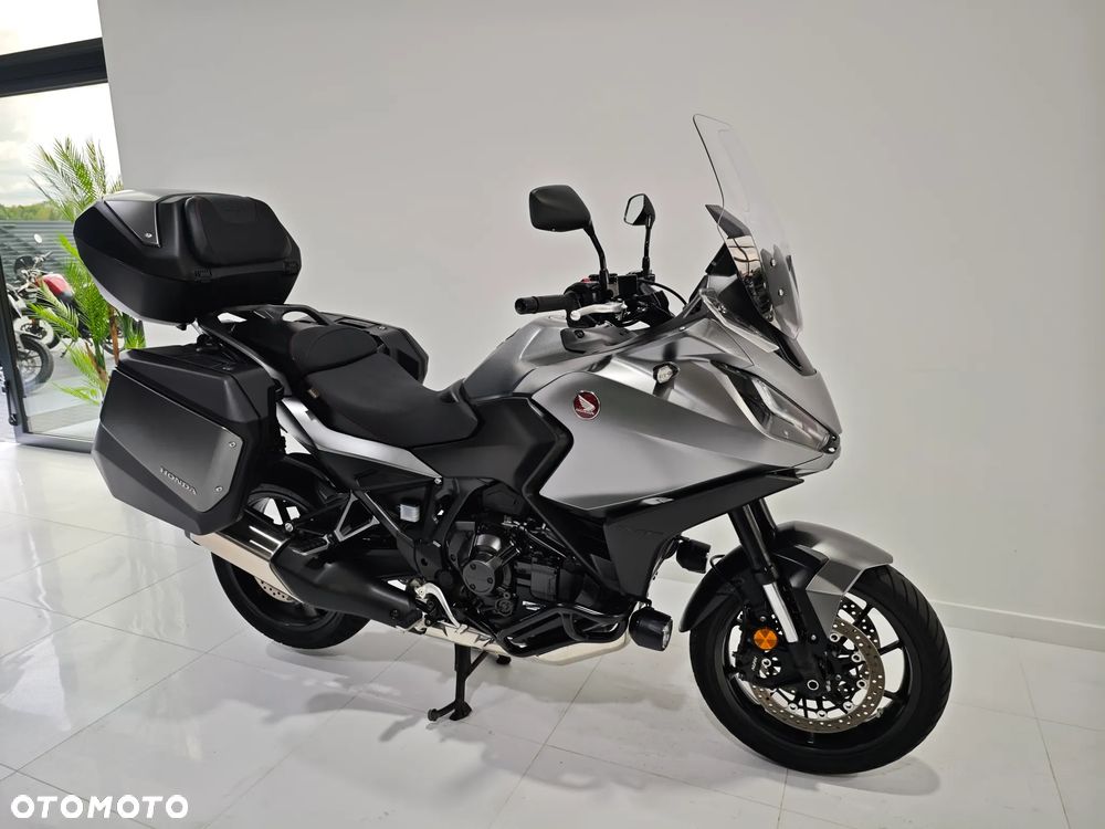 Honda NT - 8