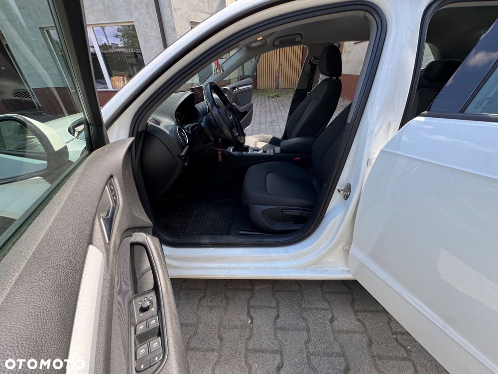 Audi A3 Sportback 30 TDI sport - 14