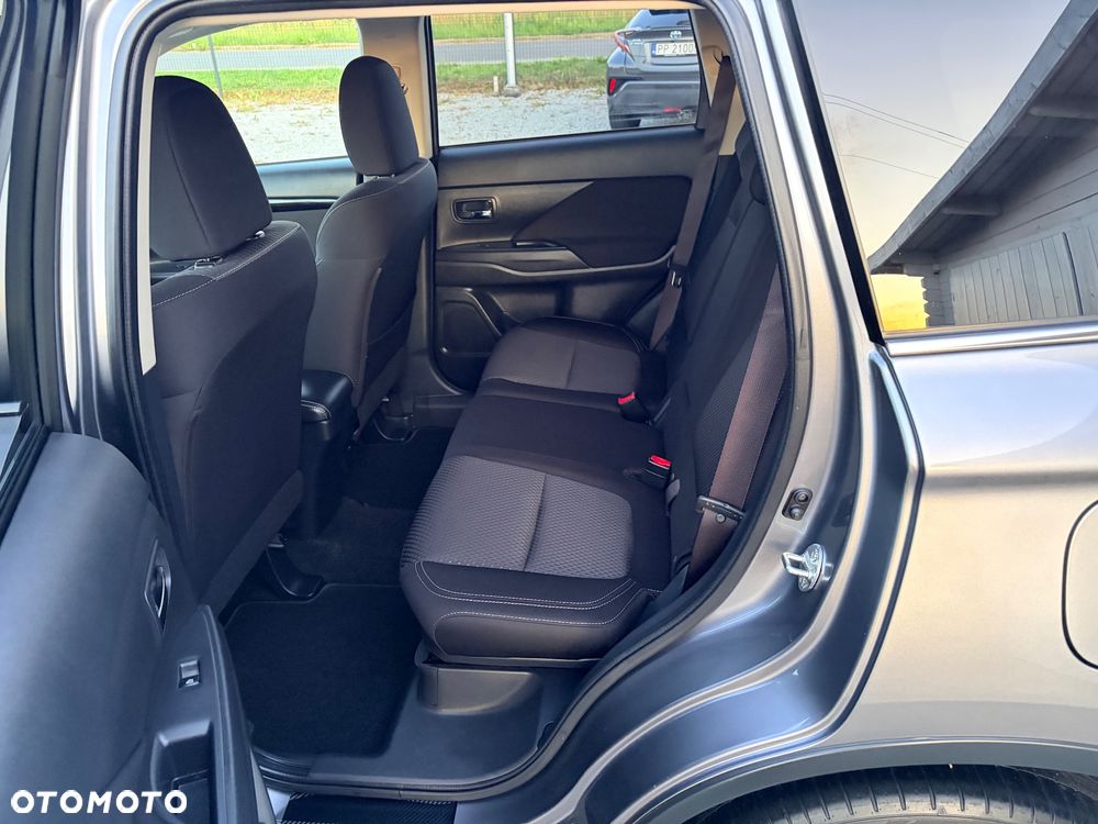 Mitsubishi Outlander 2.0 2WD Active - 14