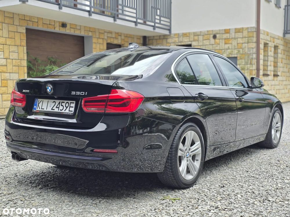 BMW Seria 3 330i GPF xDrive Sport Line - 12