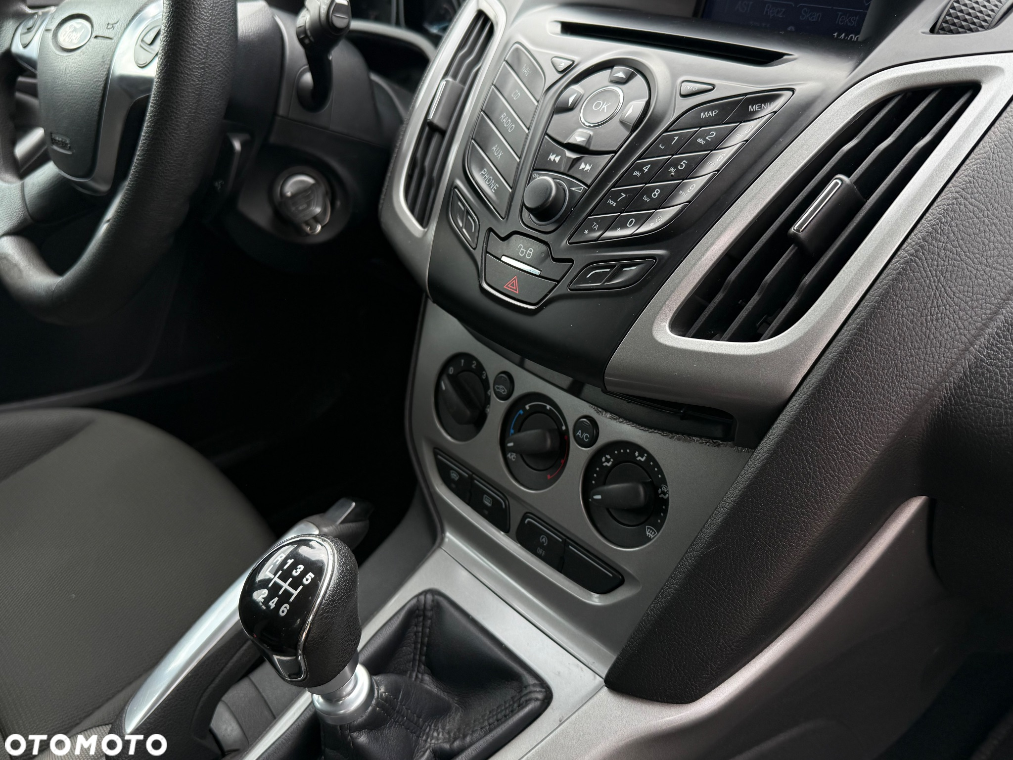 Ford Focus - 30