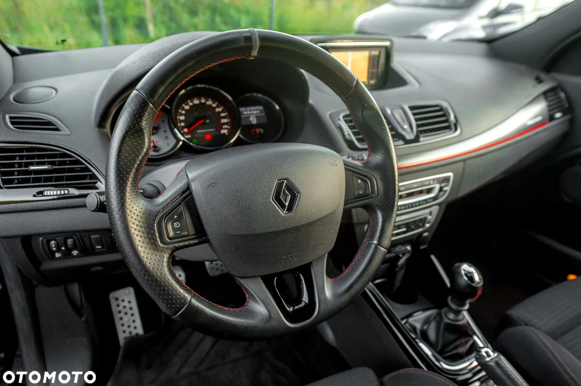 Renault Megane TCe 265 Coupe R.S Trophy - 24