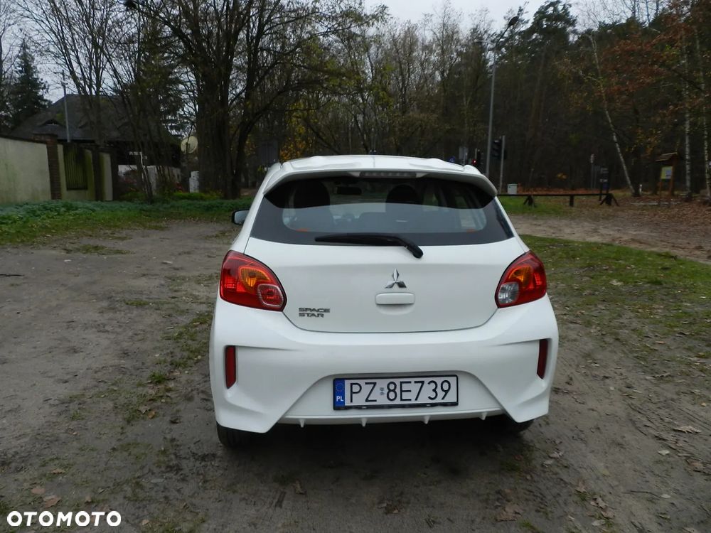 Mitsubishi Space Star - 12