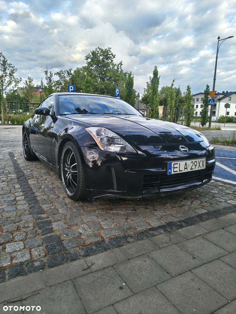 Nissan 350 Z - 2