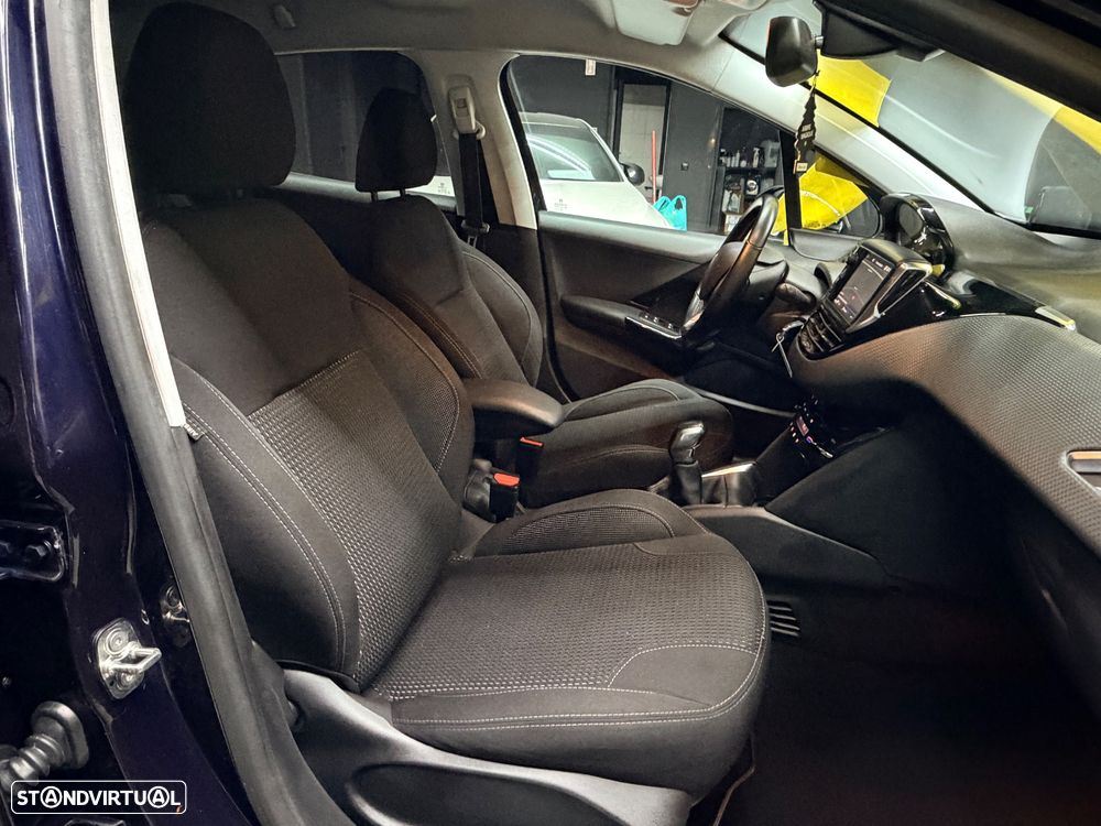 Peugeot 208 1.6 BlueHDi Allure - 23