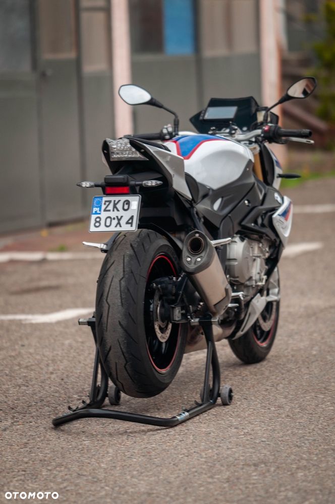 BMW S - 17