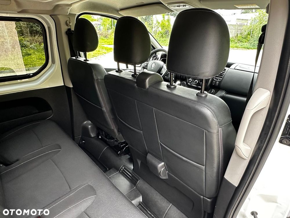 Renault Trafic Grand 2.0 dCi EDC - 21