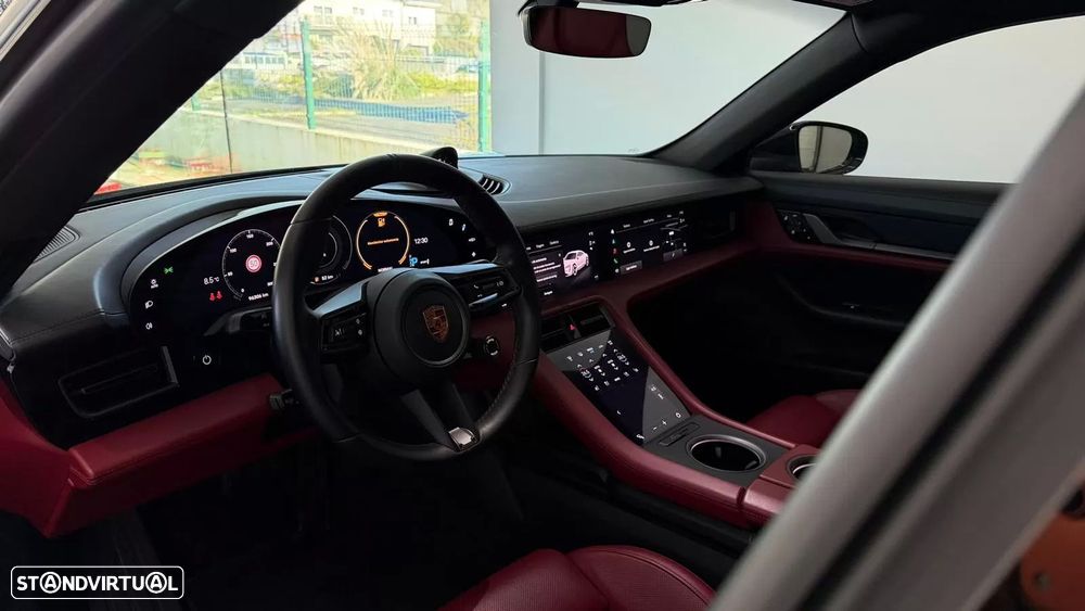 Porsche Taycan 4S - 35