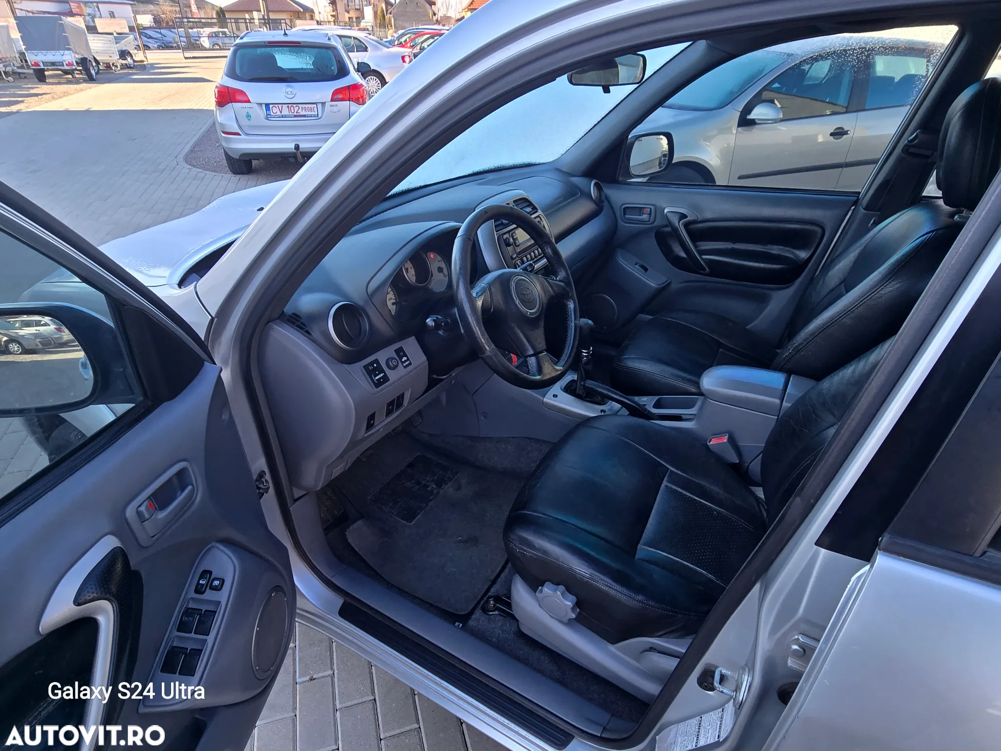 Toyota RAV4 2.0 D-4D Limited - 8