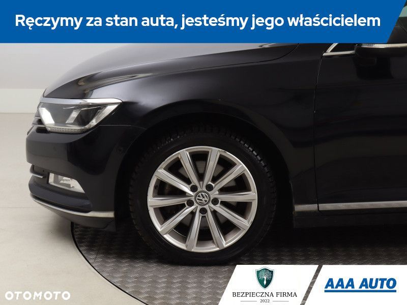 Volkswagen Passat - 17