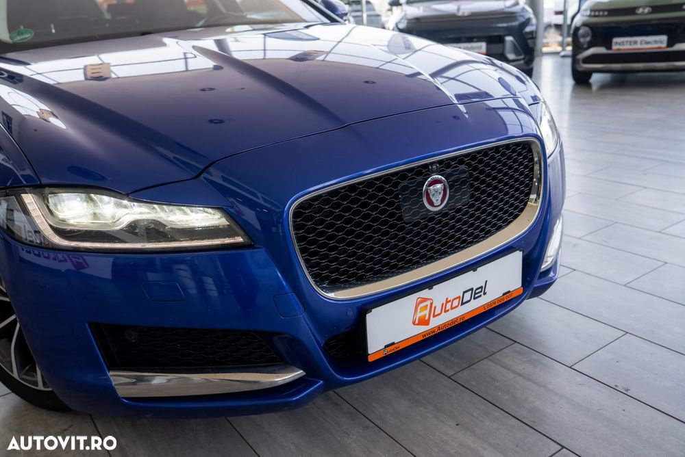 Jaguar XF 20d AWD Prestige - 12