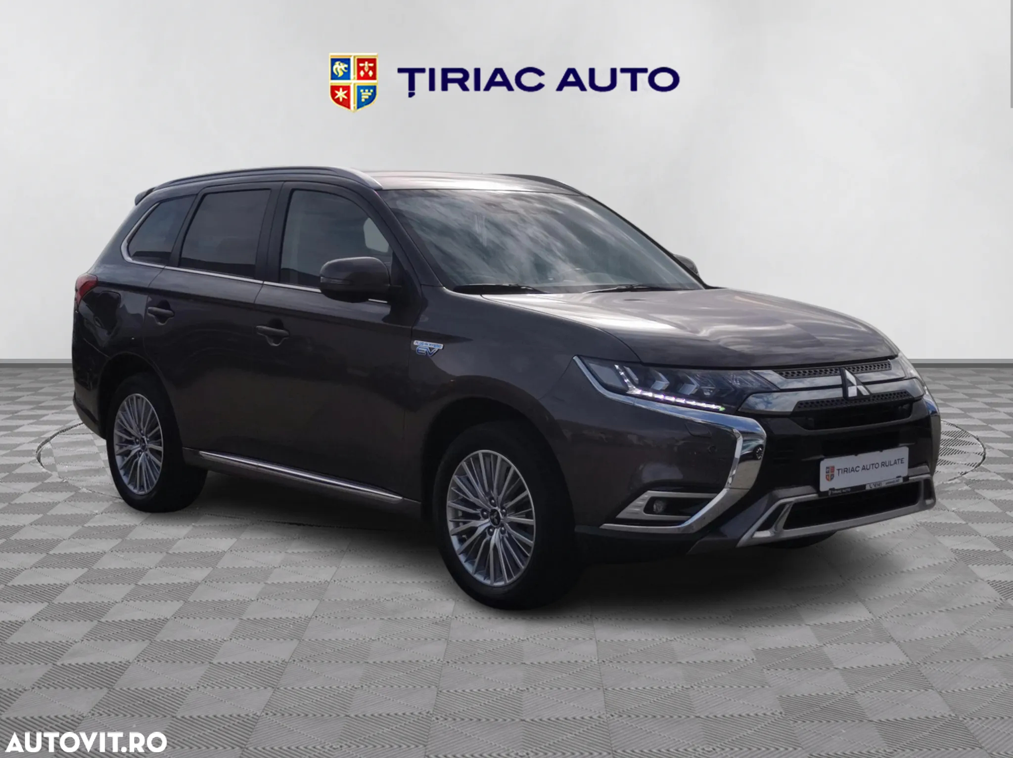 Mitsubishi Outlander PHEV 2.4 L 4X4 Invite - 8